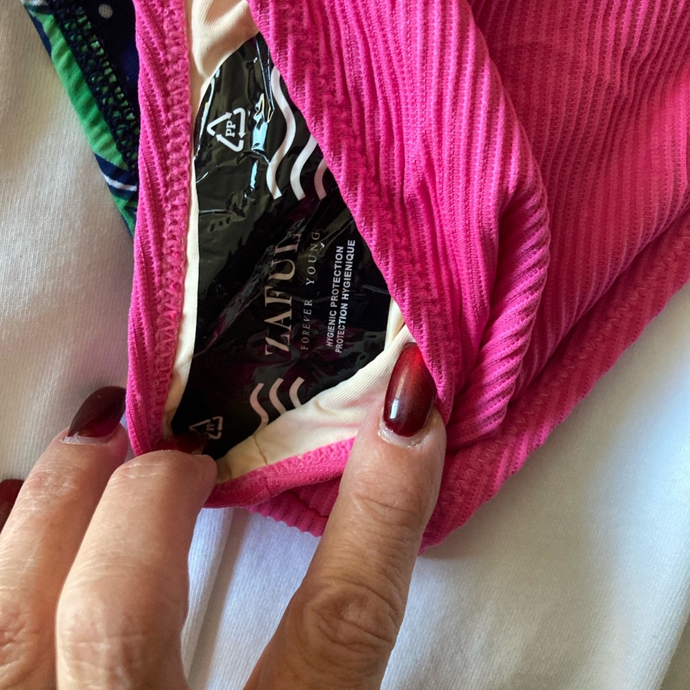 Pink Ribbed Bikini Set - Picture 3 of 4